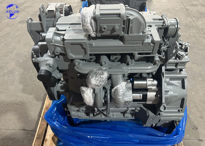 진동 로드 롤러용 새로운 BF4M2012C / BF4M2012 엔진 98kW, 2100RPM.